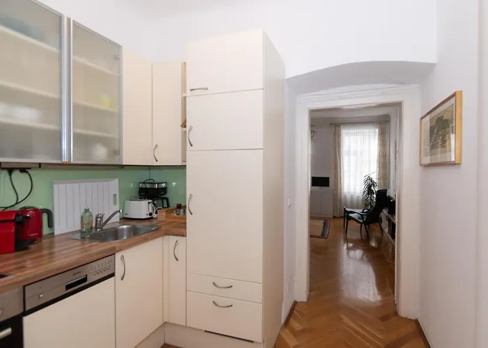 Penzing Apartment